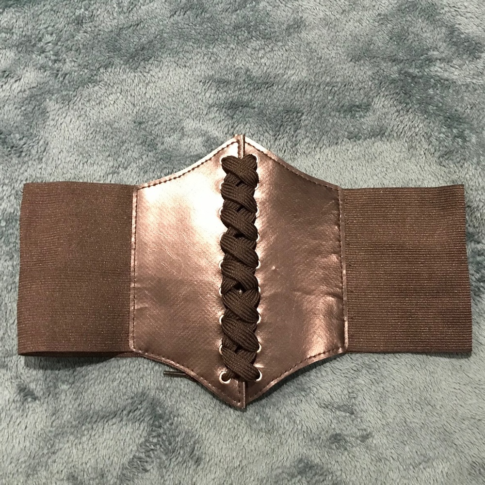 NWOT  Wide waist belt